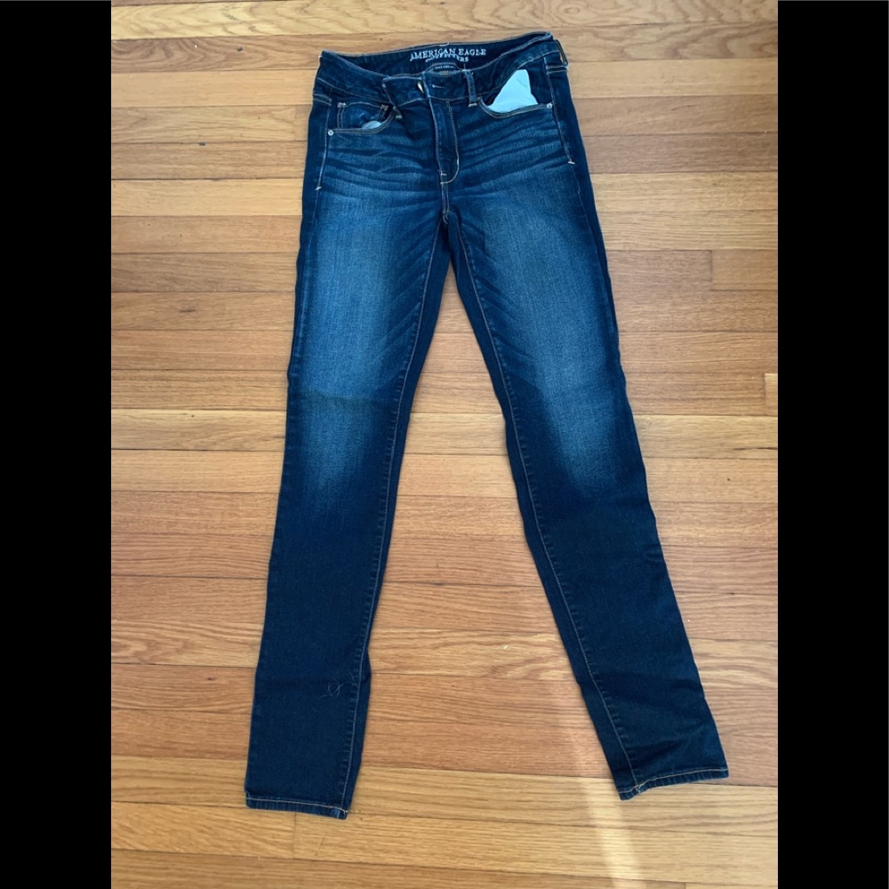 American Eagle barely worn jeans 6 sling super stretch